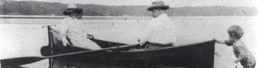 Edith and Theodore Roosevelt in a rowboat at Cold Spring Harbor.
